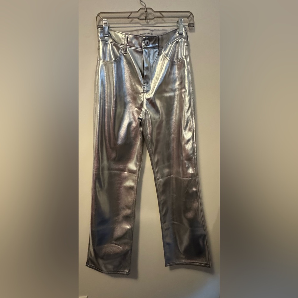 Abercrombie NWT Kids Shimmering Silver wide leg pants 15/16 - Picture 2 of 6